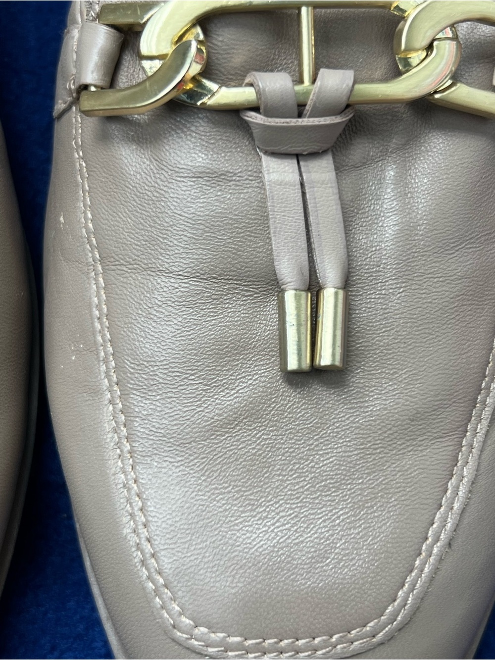 Easy Spirit Evolve Taupe Leather Loafers with Gold Chain Detail - Picture 9 of 11